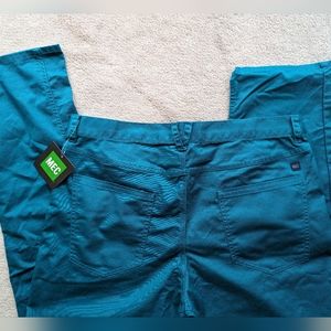 BNWT men's MEC pants